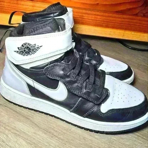 Nike Other - Nike Air Jordan 1 Hi Flyease (GS) sz 7 youth